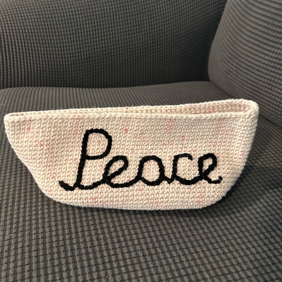 Cream organizer with the word peace - Picture 2 of 2